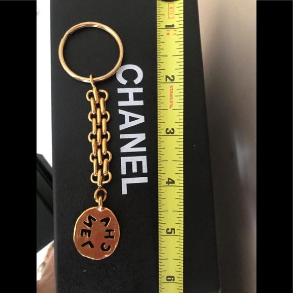 Authentic vintage Chanel keychain gold - Picture 2 of 13